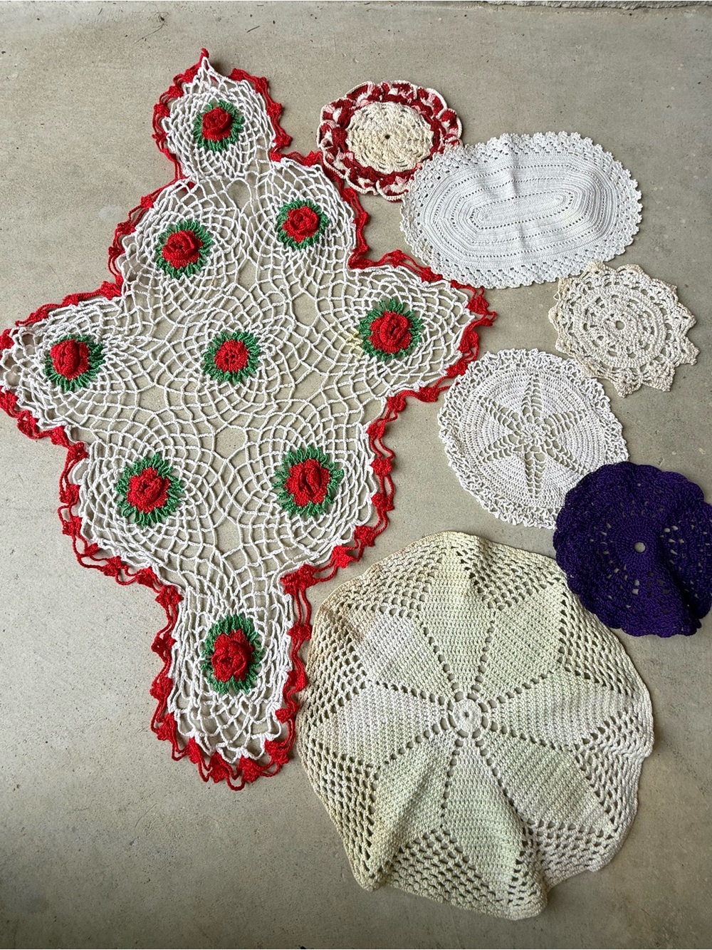 Vintage Doily crochet Lot of 7 doilies red white green floral